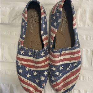 American Flag TOMS, size 7